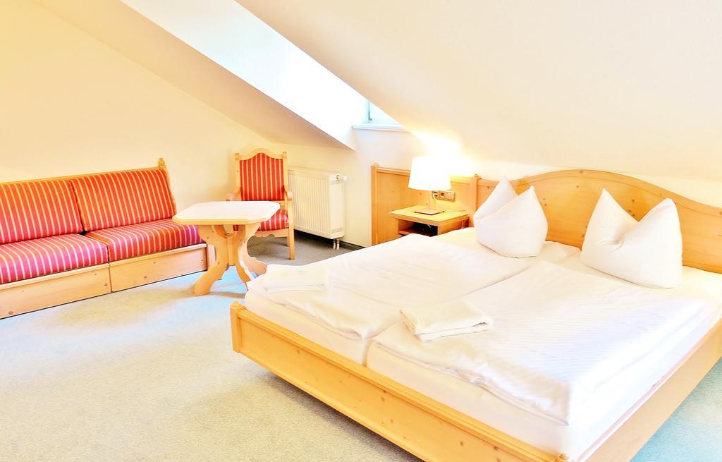 Hotel Alttolkewitzer Hof เดรสเดน ภายนอก รูปภาพ