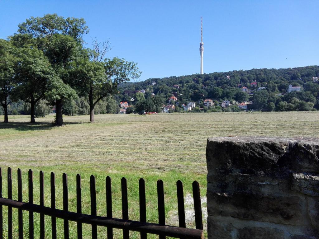 Hotel Alttolkewitzer Hof เดรสเดน ภายนอก รูปภาพ