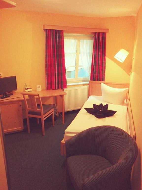 Hotel Alttolkewitzer Hof เดรสเดน ภายนอก รูปภาพ