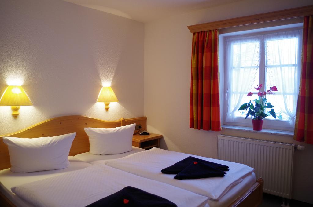 Hotel Alttolkewitzer Hof เดรสเดน ภายนอก รูปภาพ