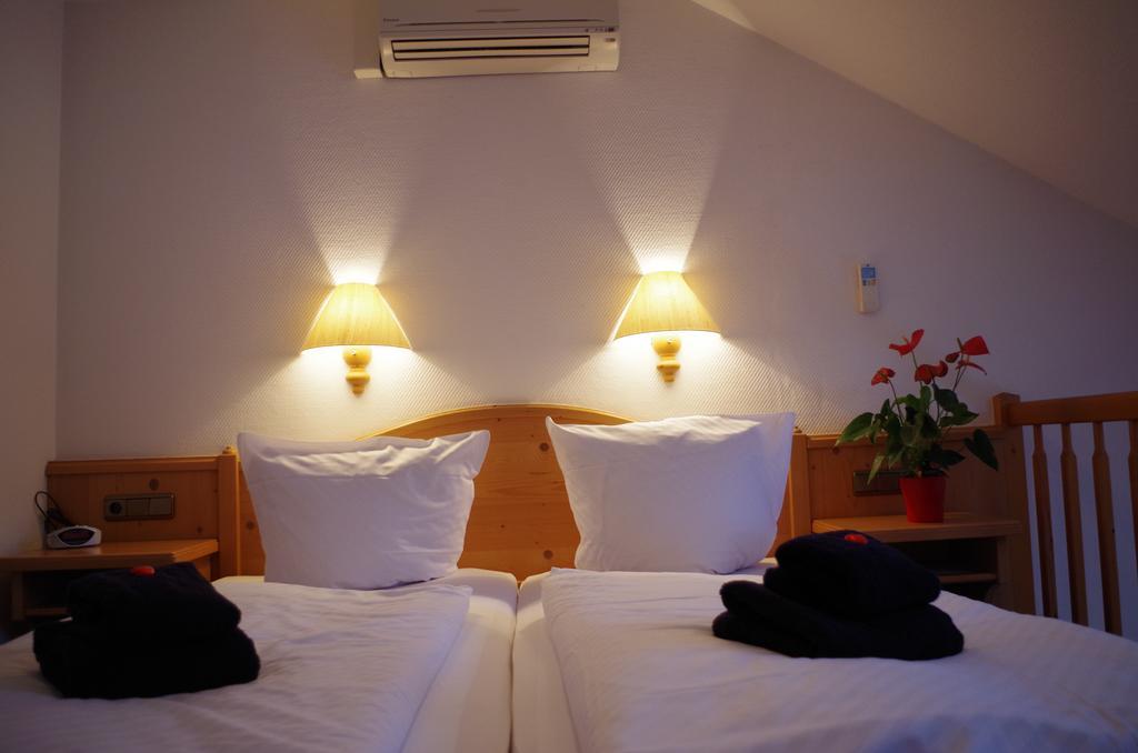 Hotel Alttolkewitzer Hof เดรสเดน ภายนอก รูปภาพ