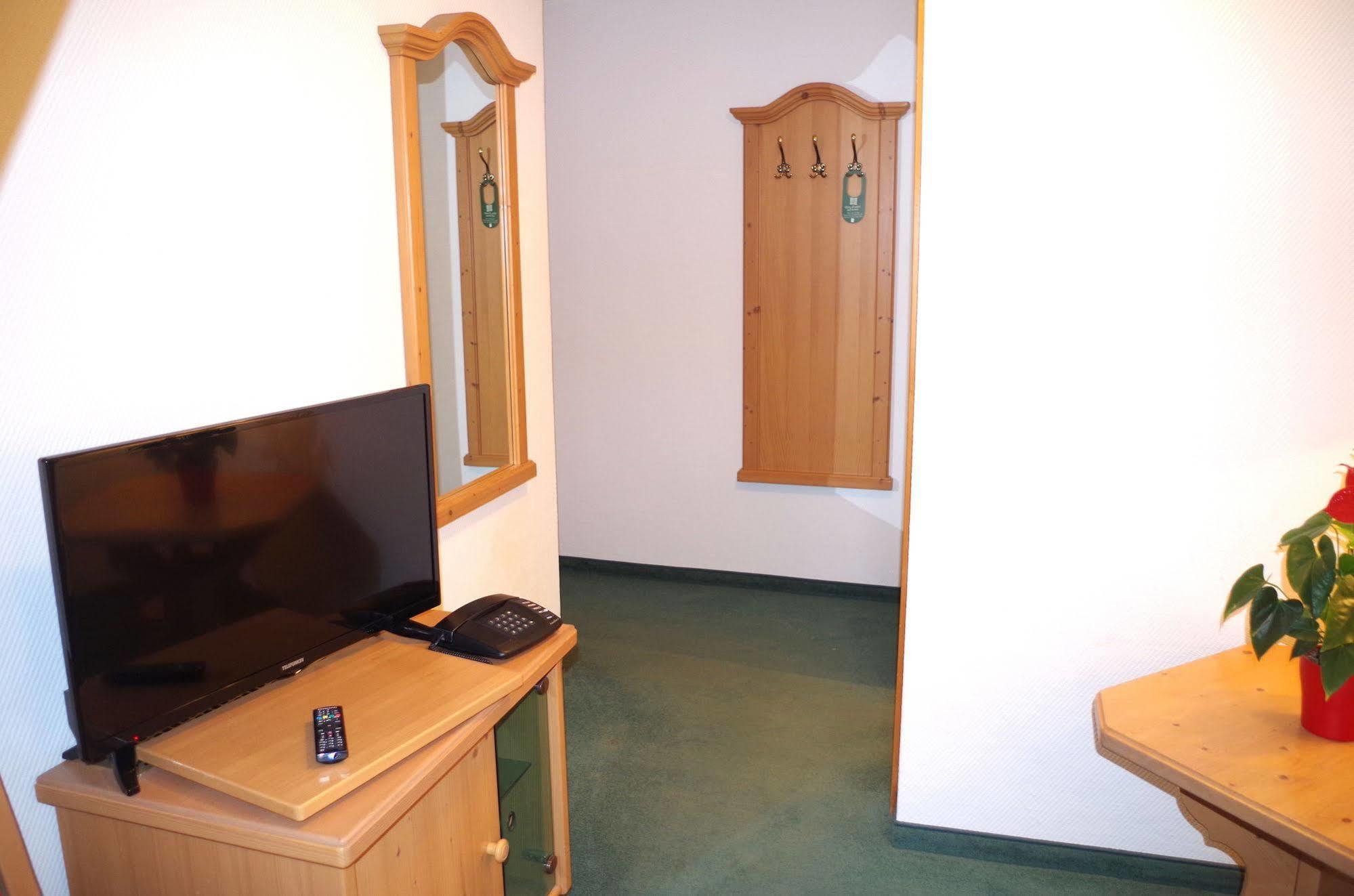 Hotel Alttolkewitzer Hof เดรสเดน ภายนอก รูปภาพ